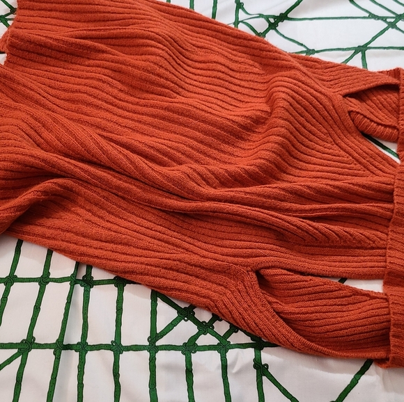 Not your average sweater vest *Accepting ALL reasonable offers!* - Picture 9 of 9